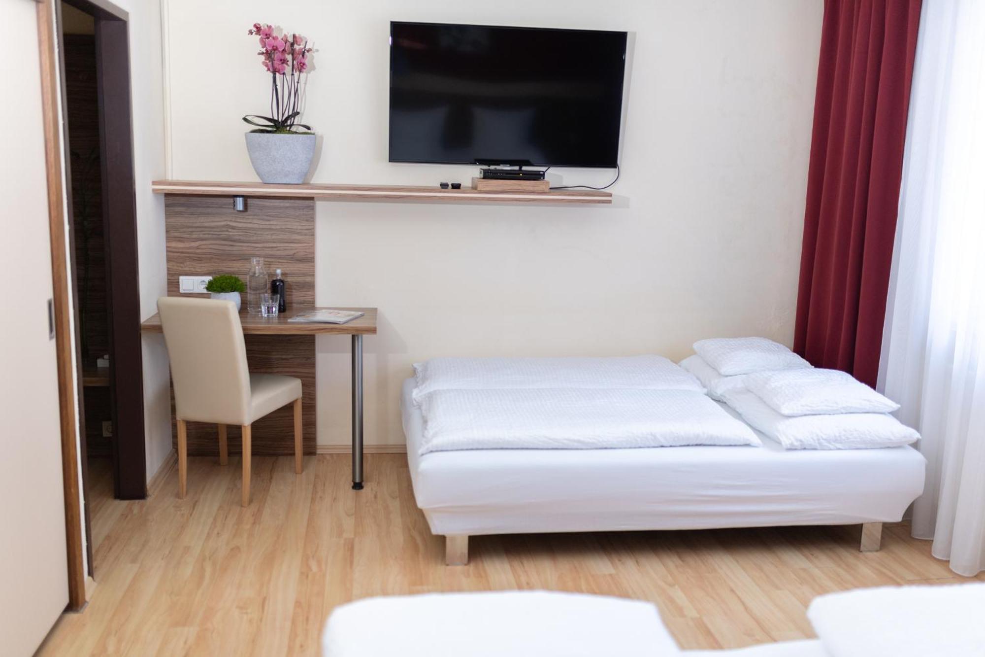 Hotel Maria Gramatneusiedl Rom bilde